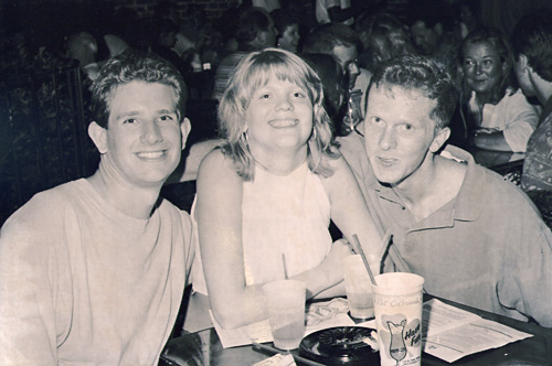 [please donate to the Hurricane Katrina victims]